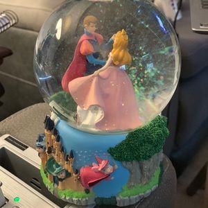 Disney Enesco Musical Snow Globe Sleeping Beauty Waltz , Musical Three Witches